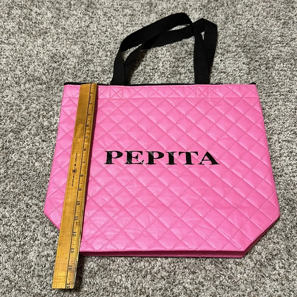 Pepita Tote Bag from boutique in Rome zipper on top 15”x13”